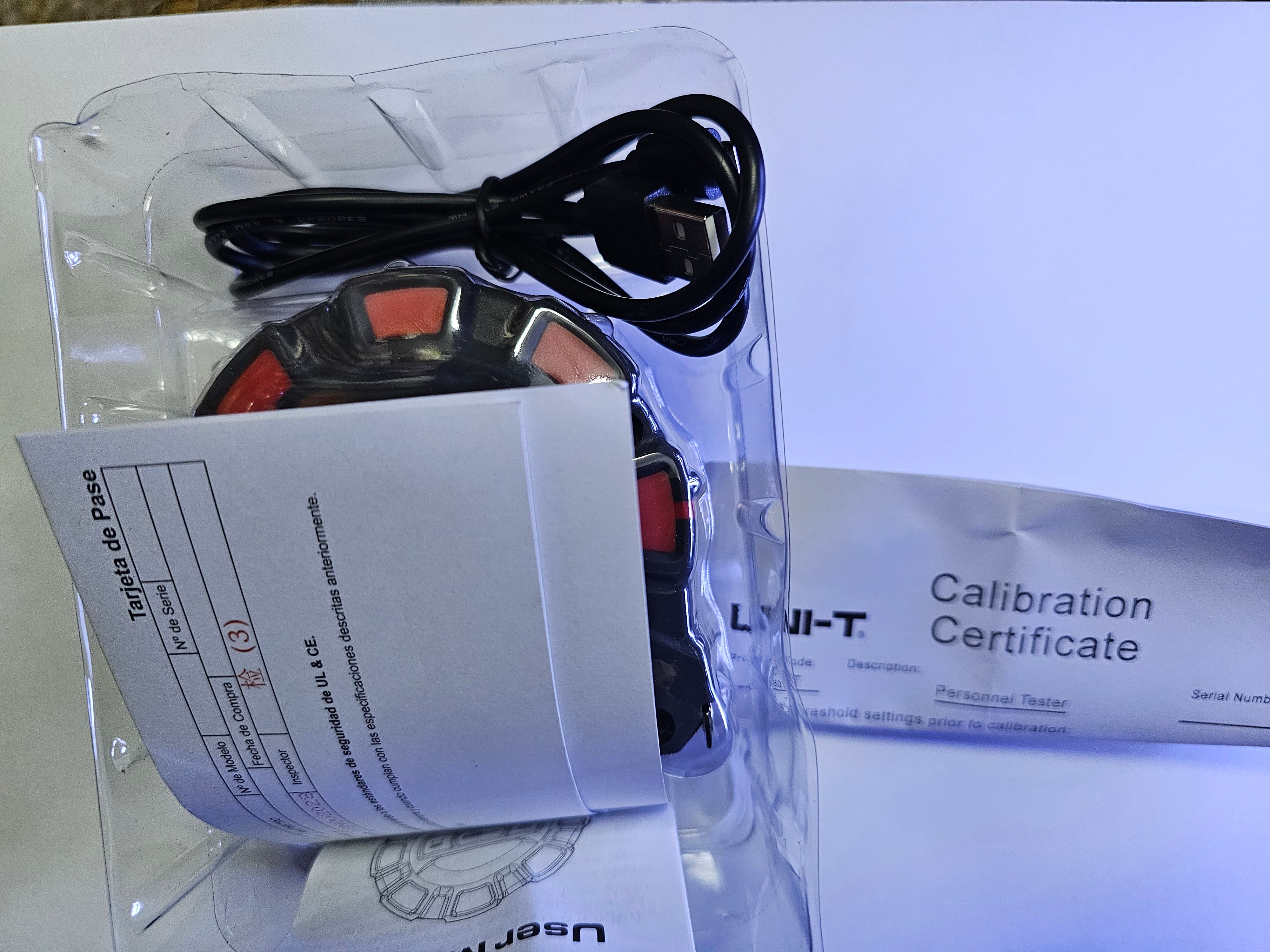 Medidor Laser Digital Con Pantalla Y Wincha, UNI-T - Lm60t