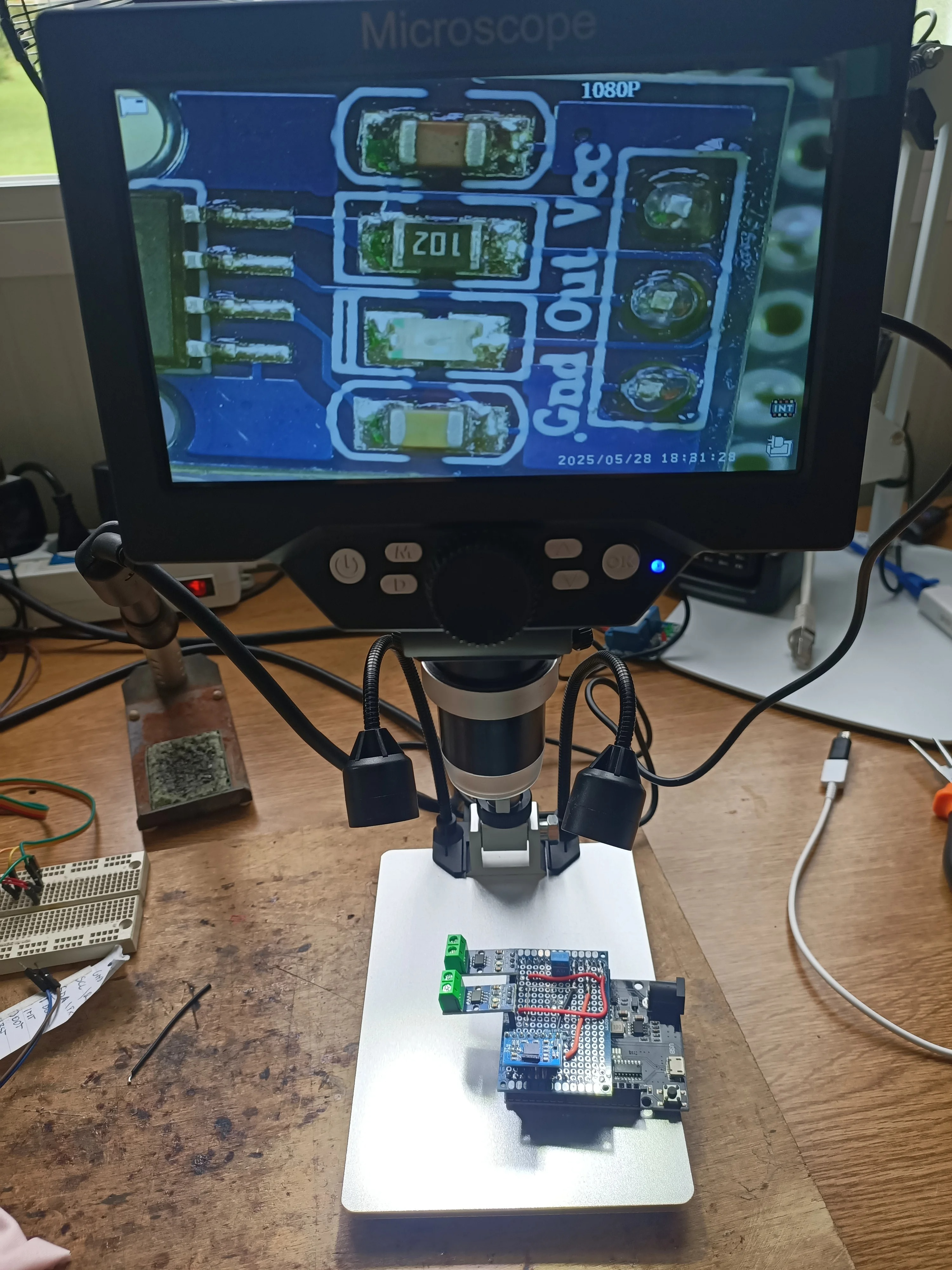 Microscopio Digital 1200x C/ Pantalla Lcd 7 PuLG + Luz Led