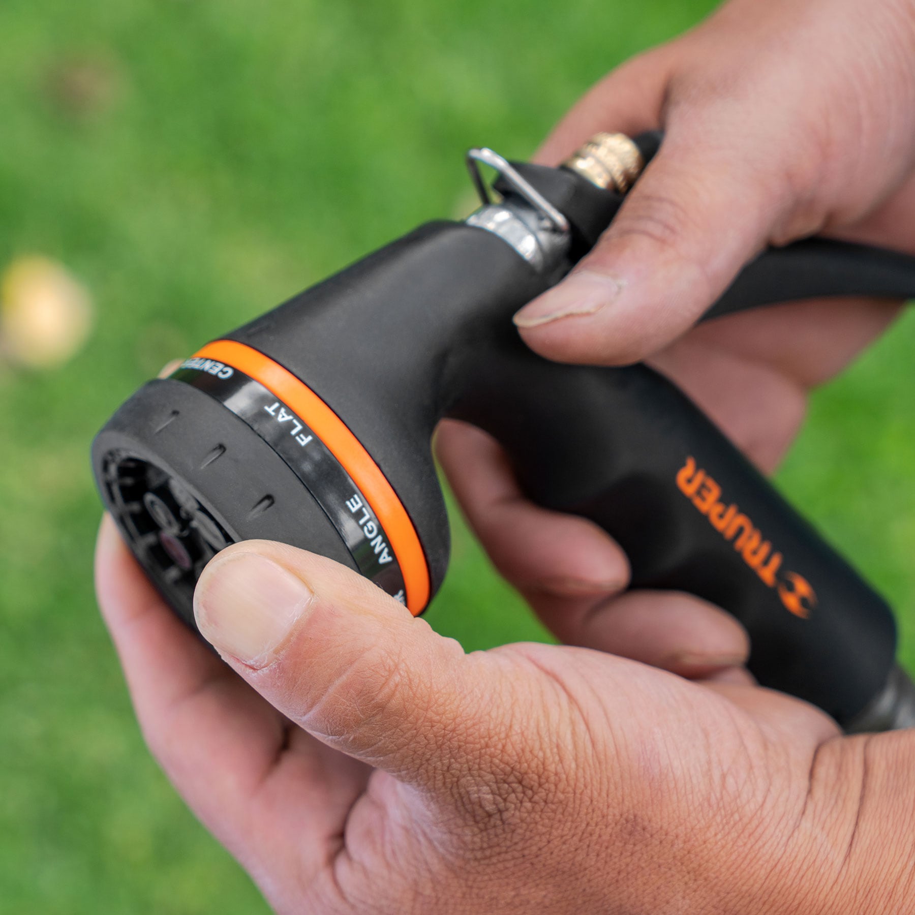 Pistola para riego de 8 funciones metálica con recubrimiento, Truper - 18477