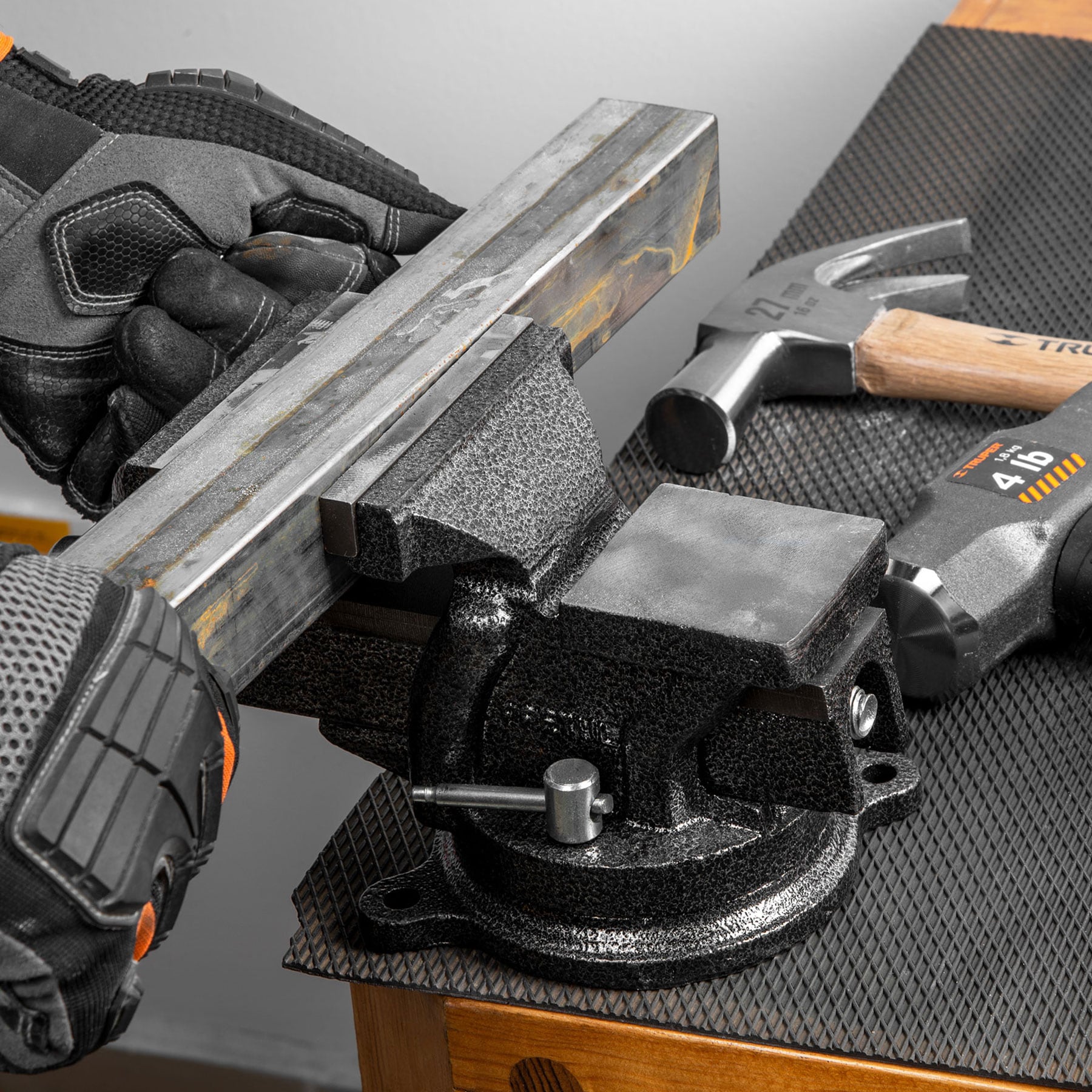 Tornillo de banco 4" de hierro gris, Pretul - 26039