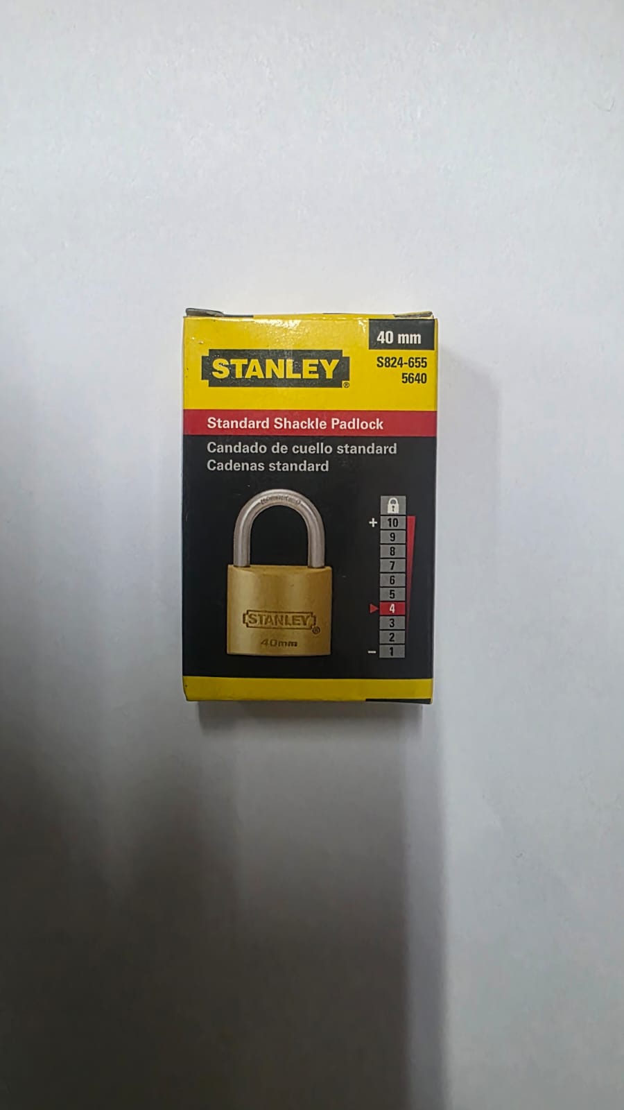 Candado standard Stanley 40mm S827-655