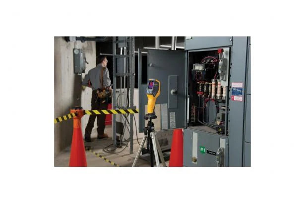 Termómetro Visual de Infrarrojos Fluke VT04A